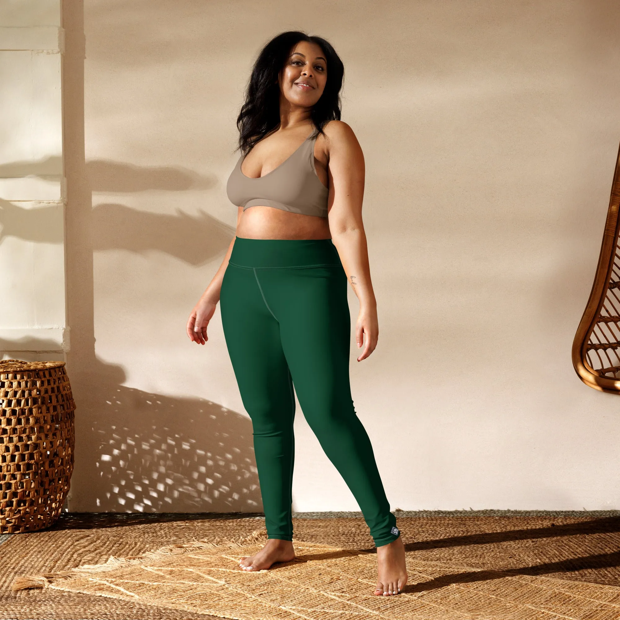 Active Lifestyle: Solid Color Leggings for Her Workout - Sherwood Forest