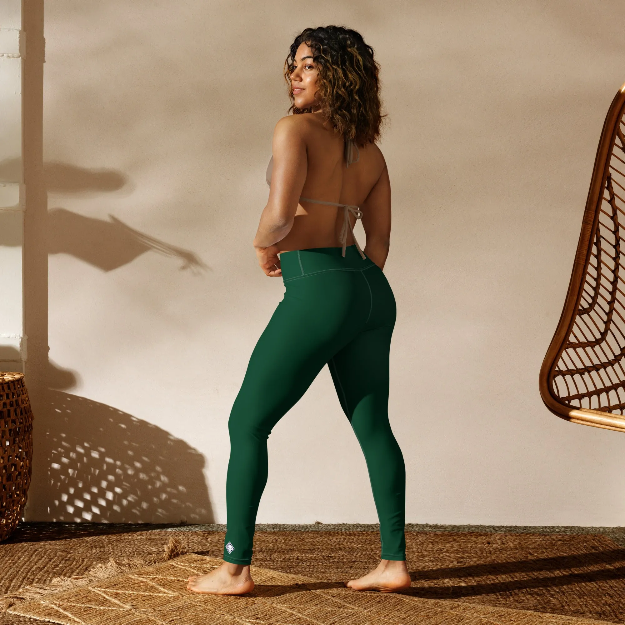 Active Lifestyle: Solid Color Leggings for Her Workout - Sherwood Forest