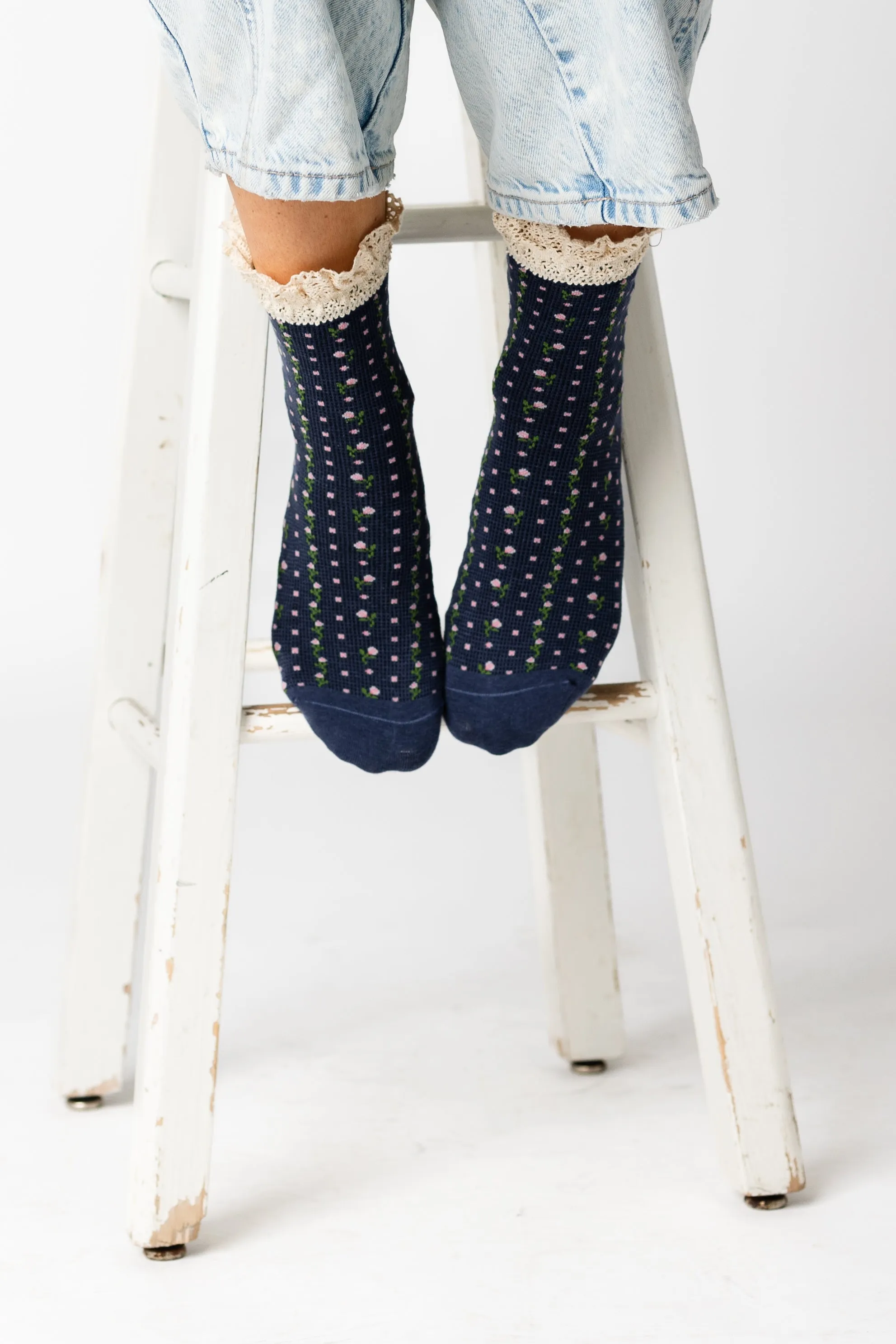 Cove All About Ruffles Socks