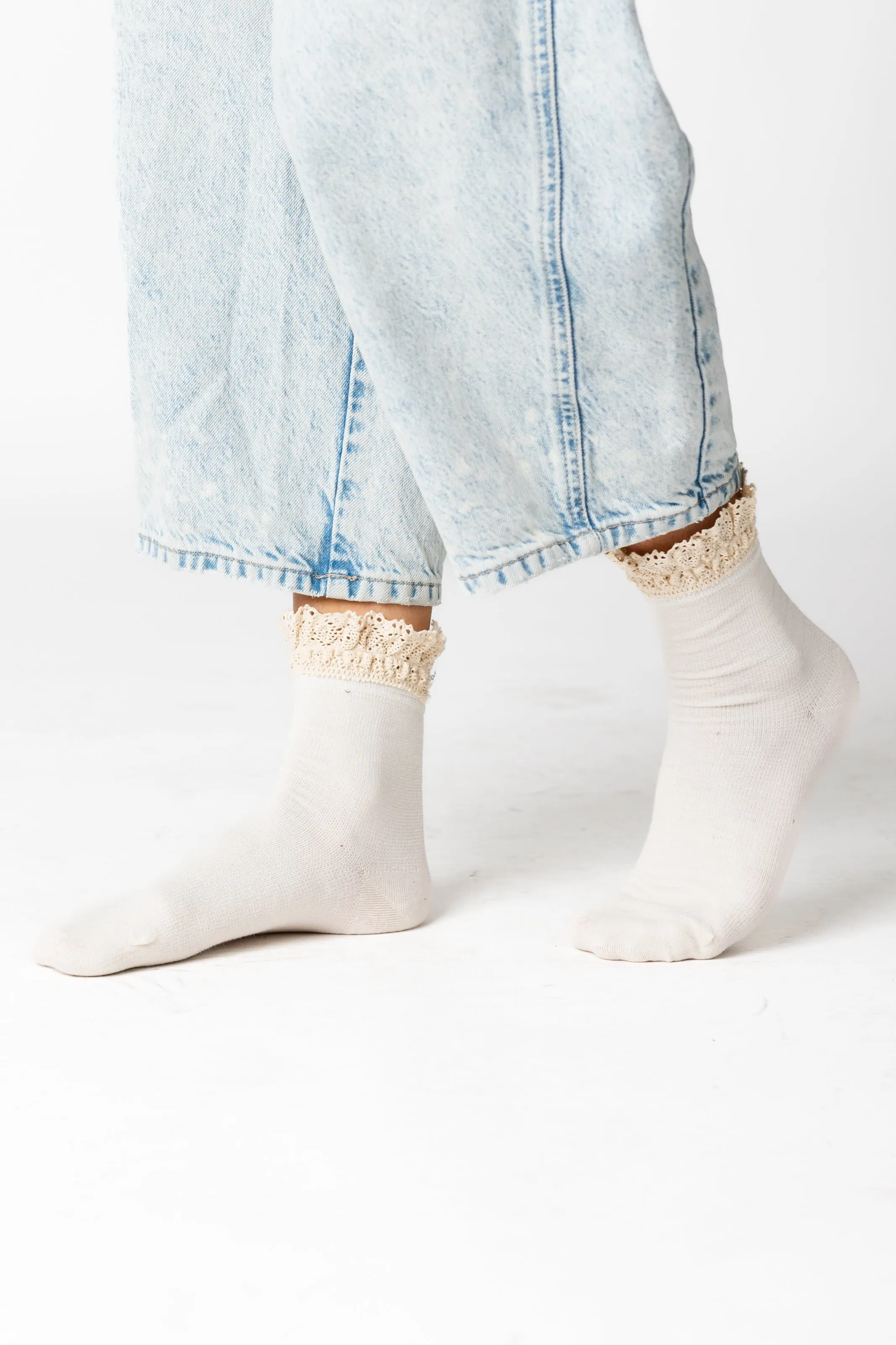 Cove All About Ruffles Socks