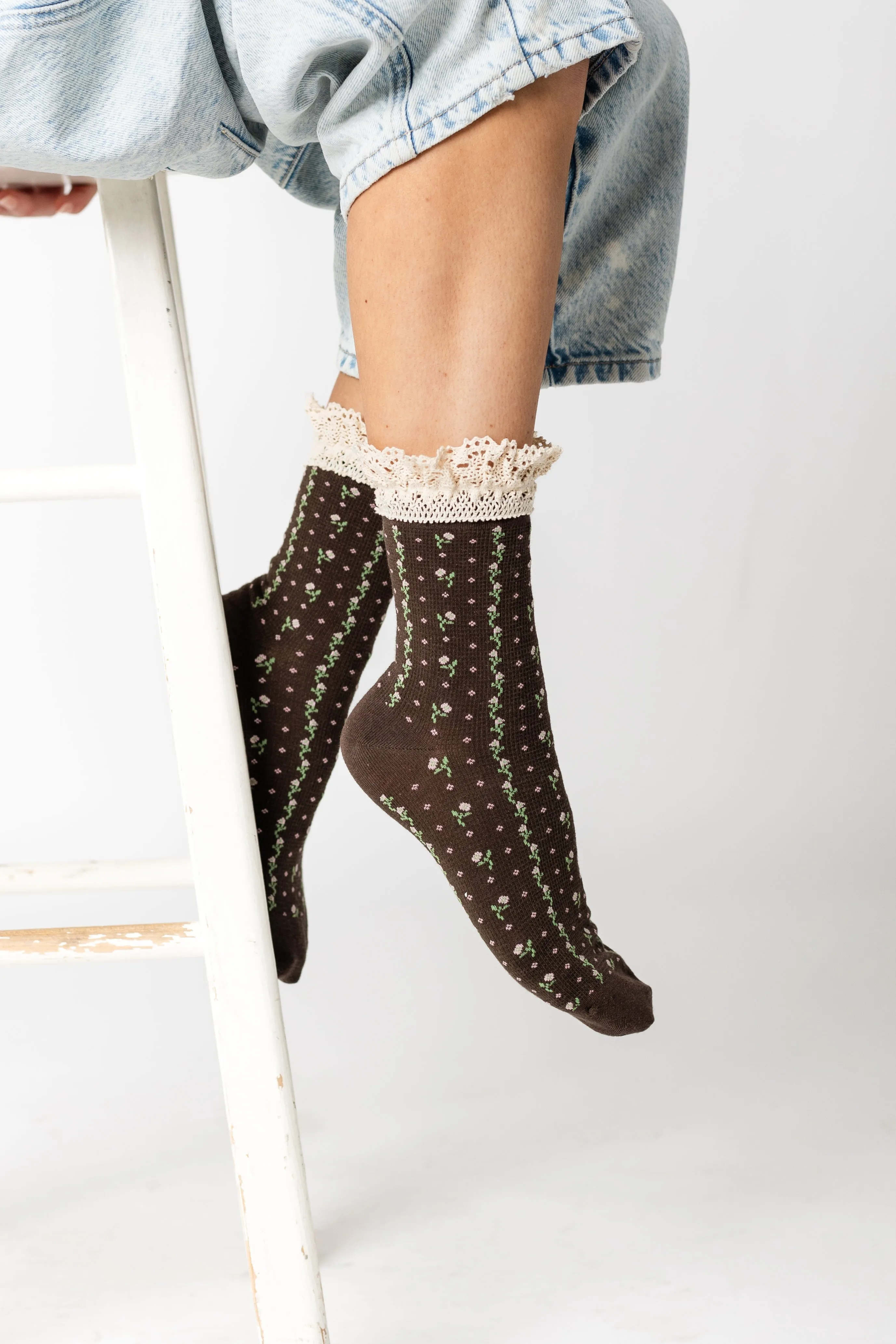 Cove All About Ruffles Socks