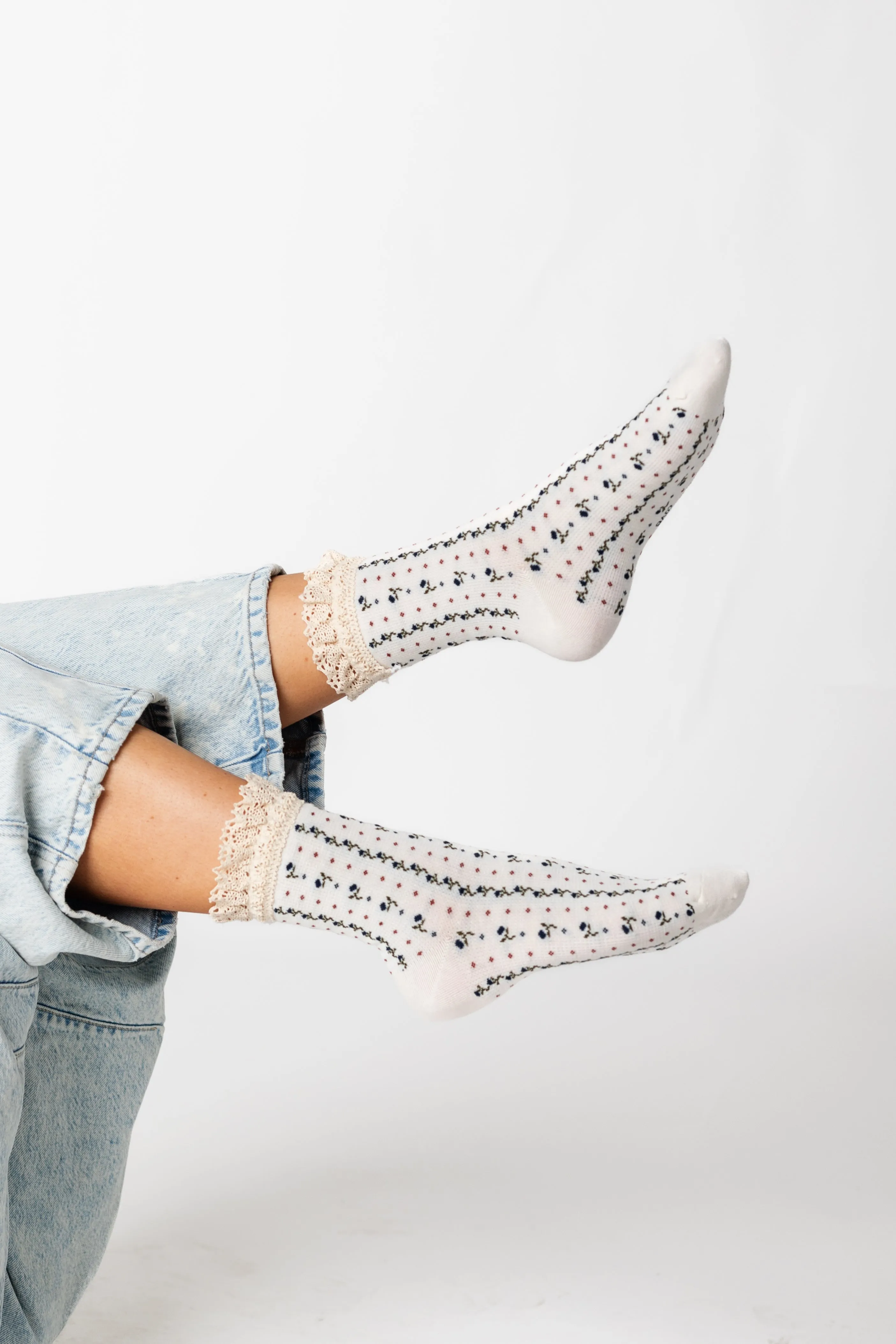 Cove All About Ruffles Socks
