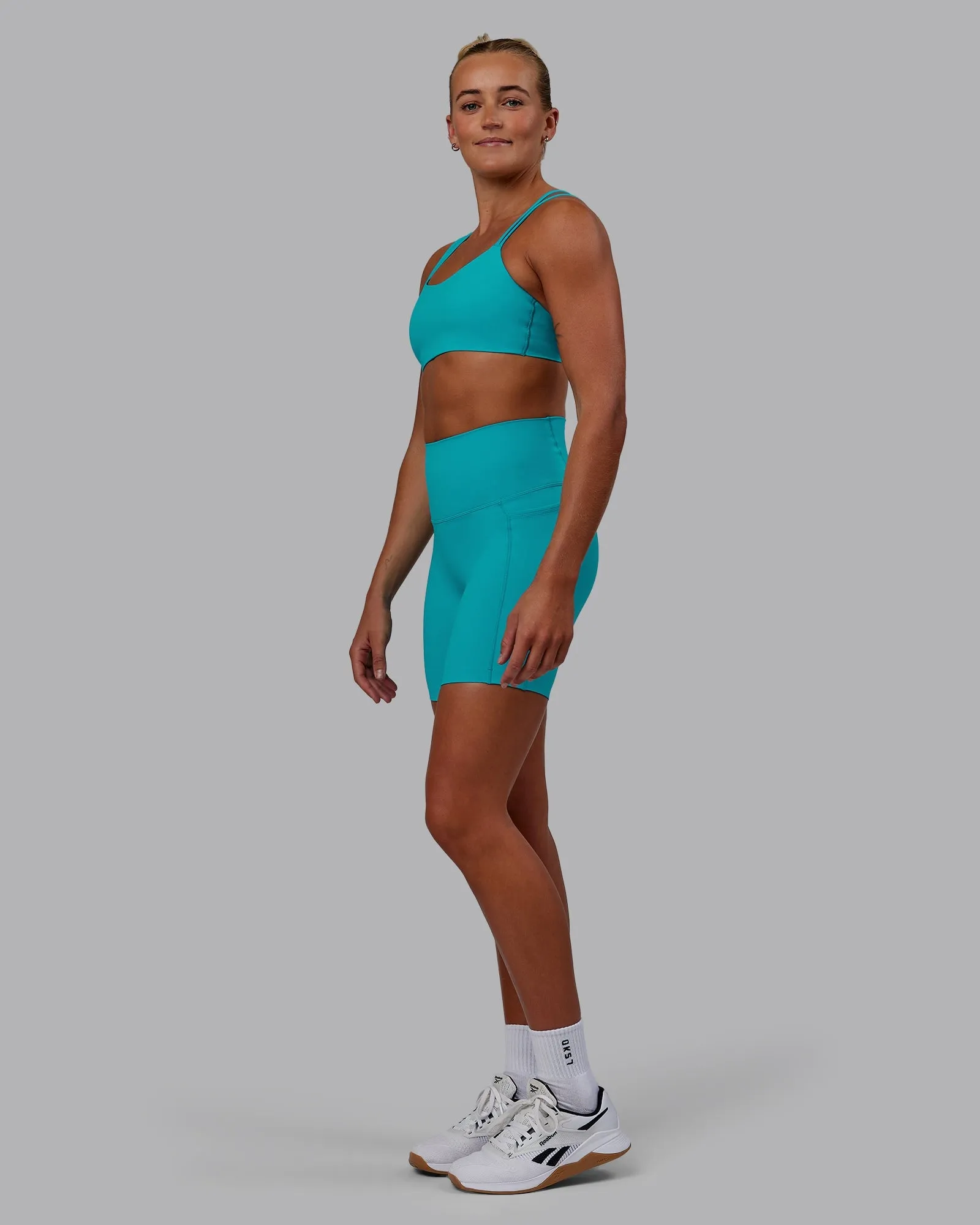 Elixir Mid-Length Shorts with Pockets - Blue Bird