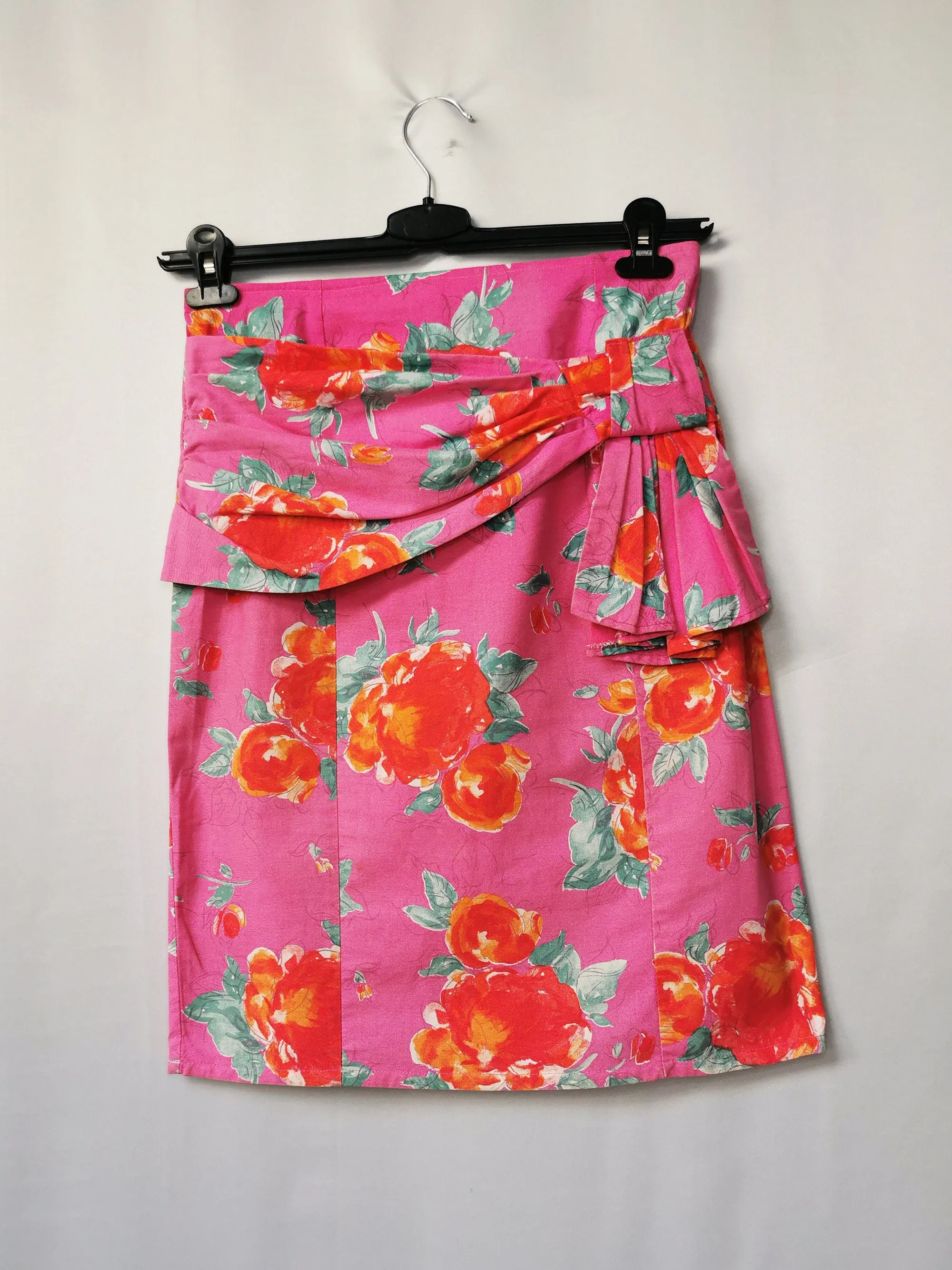 Vintage 90s pink floral print mini pencil skirt