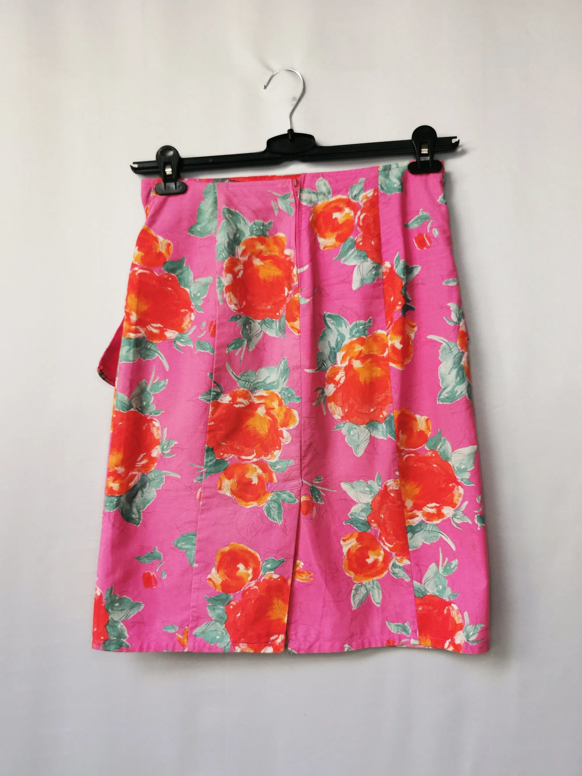 Vintage 90s pink floral print mini pencil skirt